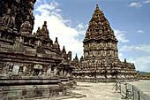 Prambanan - Candi Lara Jonggrang, secondary shrine 